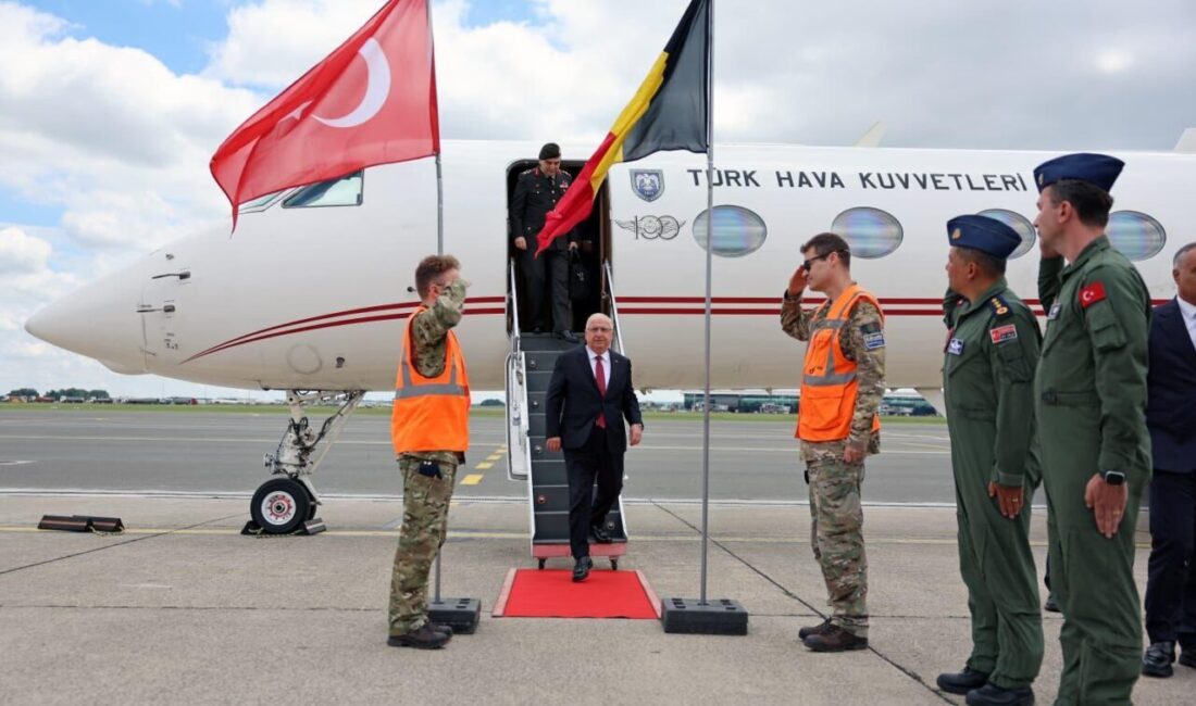 BELÇİKA, – MİLLİ Savunma Bakanı Yaşar Güler, NATO Savunma Bakanları