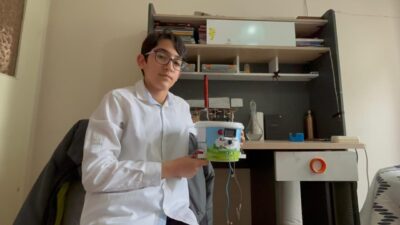 Yiğithan HÜYÜK/BURSA, -BURSA’da yaşayan Çınar Özdemir (13), evdeki odasını teknoloji