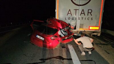 Olgay GÜLER/EDİRNE, – EDİRNE’de yol kenarında park halindeki TIR’a arkadan