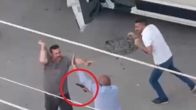 ANKARA, -ANKARA’nın Pursaklar ilçesinde park yeri nedeniyle çıkan tartışma, kurusıkı