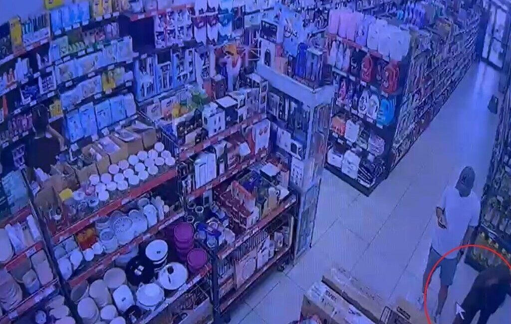 Semih TÜRKER/ İZNİK (Bursa), – BURSA’nın İznik ilçesinde zincir marketten