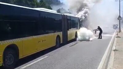 İsa ALMAÇAYIR/İSTANBUL, -ATAŞEHİR’de içinde yolcu bulunan İETT otobüsünün motor bölümünde