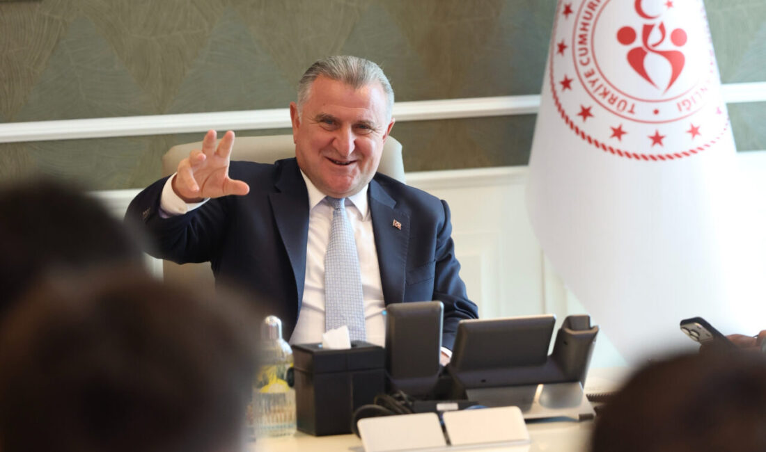 ANKARA, – GENÇLİK ve Spor Bakanı Dr. Osman Aşkın Bak,