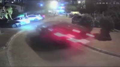 Baran AKKAYA / İSTANBUL, – BAŞAKŞEHİR’de sürücüsünün direksiyon hakimiyetini kaybettiği