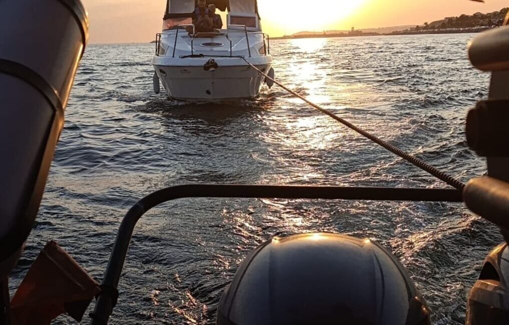 Armağan GÖKMEN/İSTANBUL, – MARMARA Denizi’nde Beylikdüzü açıklarında makine arızası nedeniyle