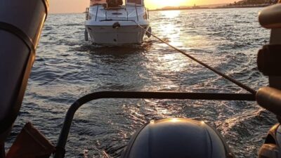 Armağan GÖKMEN/İSTANBUL, – MARMARA Denizi’nde Beylikdüzü açıklarında makine arızası nedeniyle