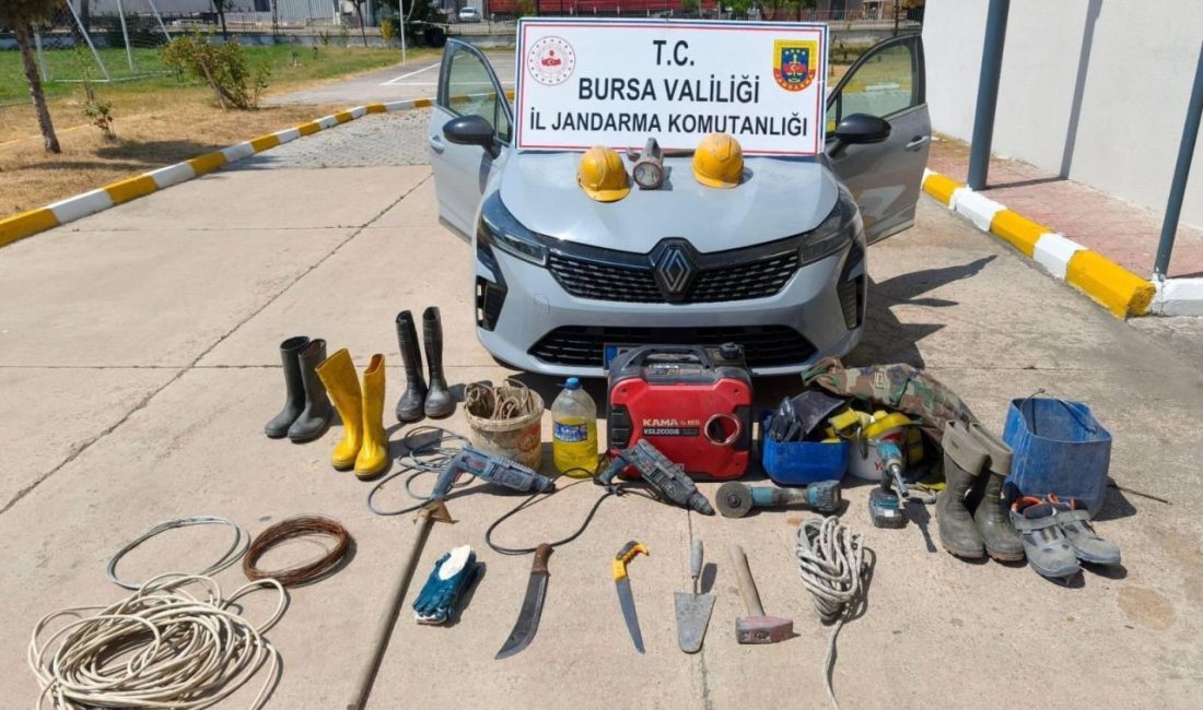 Muhammet SEZGİN/ BURSA, – BURSA’nın Yenişehir ilçesinde Antik Roma Mezarları’nın