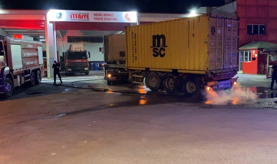 Yavuz YILMAZ/ İNEGÖL(Bursa), – BURSA’nın İnegöl ilçesinde seyir halindeki TIR’ın