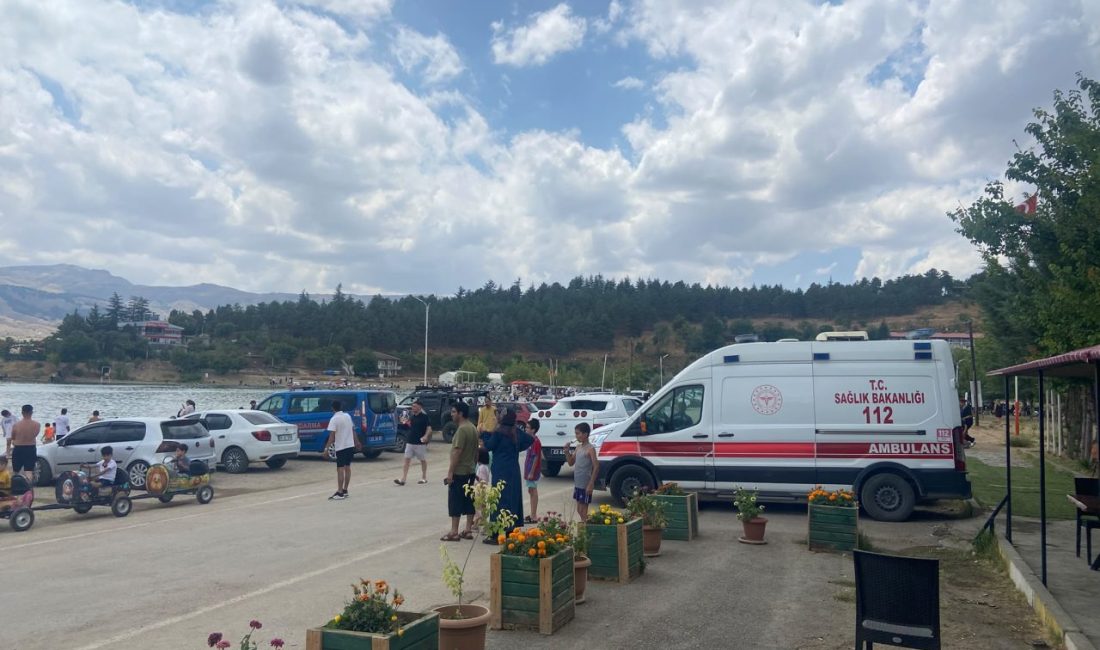 Tekin YALÇINKAYA/ELAZIĞ, – ELAZIĞ’ın Sivrice ilçesindeki Hazar Gölü’nde batan kayıktaki