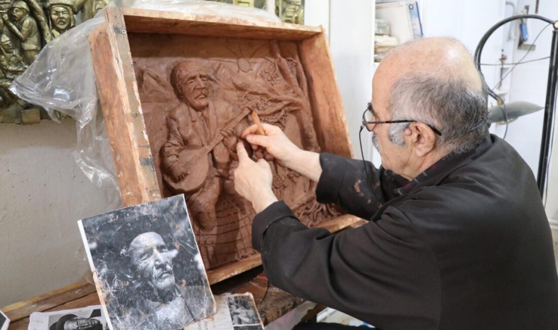 Dursun Murat AYDIN/OLTU(Erzurum), -ERZURUM’un Oltu ilçesinde yaşayan emekli resim öğretmeni