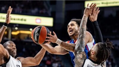 İSTANBUL, -FENERBAHÇE Erkek Basketbol Takımı, son olarak Anadolu Efes forması