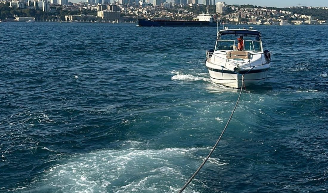 Armağan GÖKMEN/İSTANBUL, – İSTANBUL’da Kız Kulesi önlerinde dümen arızası nedeniyle