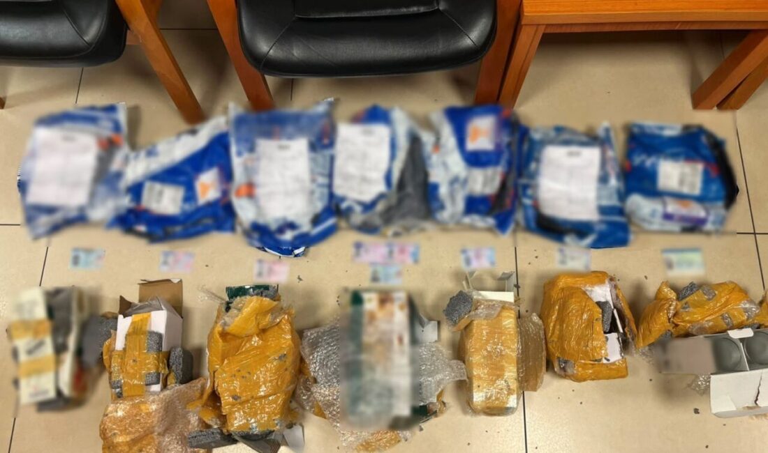 İSTANBUL, – İstanbul’da resmi belgede sahtecilik yöntemiyle gerçekleştirilen göçmen kaçakçılığının