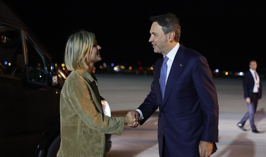 ANKARA, – İSVEÇ Başbakanı Ulf Kristersson ve İzlanda Başbakanı Kristrún
