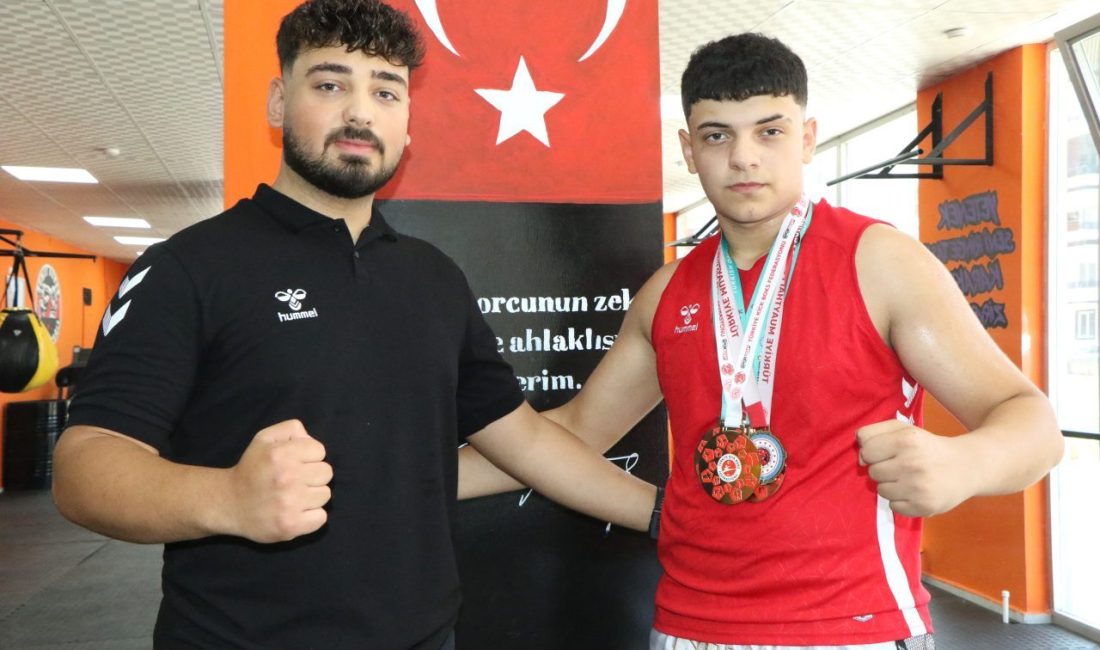 Berkay YILDIZ/SAMSUN, – SAMSUN’da, dövüş sporcusu ve antrenör olan kuzeni