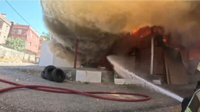 YANGIN KASK KAMERASINDA Diyarbakır’ın Kayapınar ilçesinde marangoz atölyesinde çıkan, 2