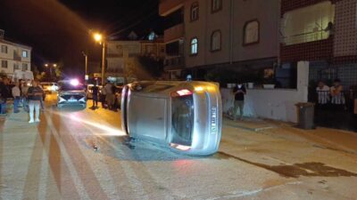 Yavuz YILMAZ/ İNEGÖL(Bursa), – BURSA’nın İnegöl ilçesinde kontrolden çıkan otomobil,