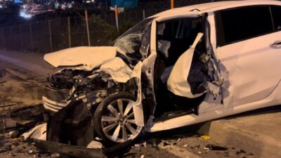 Mehmet Kaan KURT/İSTANBUL, – SANCAKTEPE’de otomobilin karşı yönden gelen cip