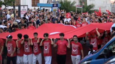 Baran AKKAYA/İSTANBUL, – FATİH’te 15 Temmuz Demokrasi ve Milli Birlik