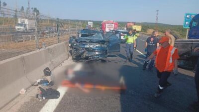 Uğur Samet AVCI/İSTANBUL, – Silivri TEM Otoyolu’nda üç aracın karıştığı