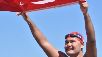 İZMİR, – İZMİRLİ ultra maraton yüzücüsü Tuna Tunca; Manş Denizi