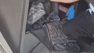 Derya EVREN KORKMAZ/İSTANBUL, – Tuzla’da polis ekiplerinin durdurduğu yolcu otobüsünde,