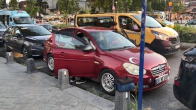 Mert ORDU/İSTANBUL, – ÜSKÜDAR’da park halindeki bir otomobilin sürücü koltuğunda
