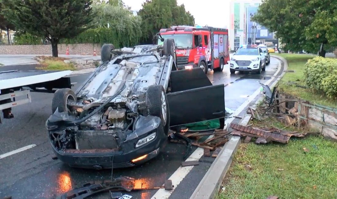 İsa ALMAÇAYIR/İSTANBUL, – ATAŞEHİR’de yağışlı hava nedeniyle kayganlaşan yolda sürücüsünün