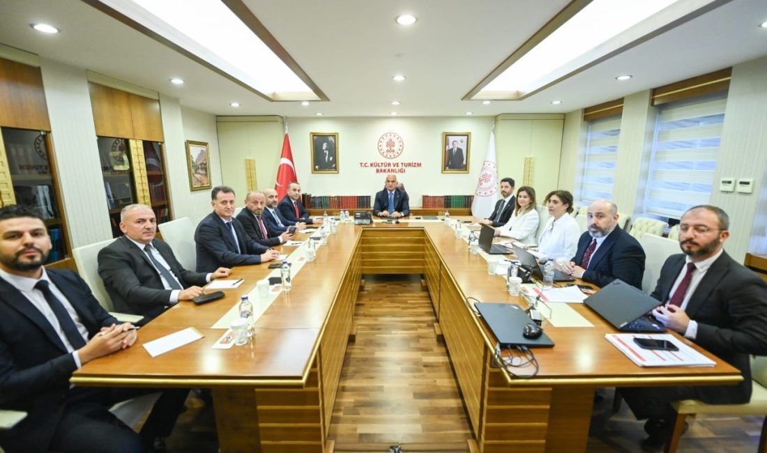 ANKARA, – KÜLTÜR ve Turizm Bakanı Mehmet Nuri Ersoy, Turizm