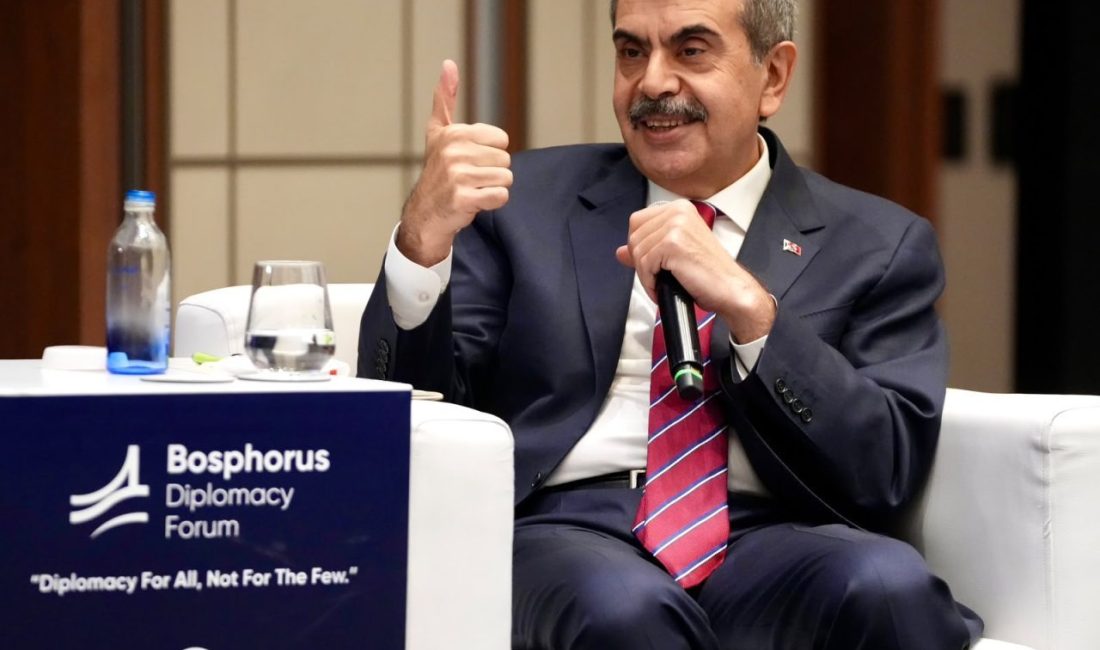 Tuğçe SEZER ODABAŞI-Fırat ALKIZ/İSTANBUL, – BOSPHORUS Diplomasi Forumu’nda konuşan Milli