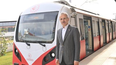 ANKARA, – ULAŞTIRMA ve Altyapı Bakanı Abdulkadir Uraloğlu, 30 Ağustos