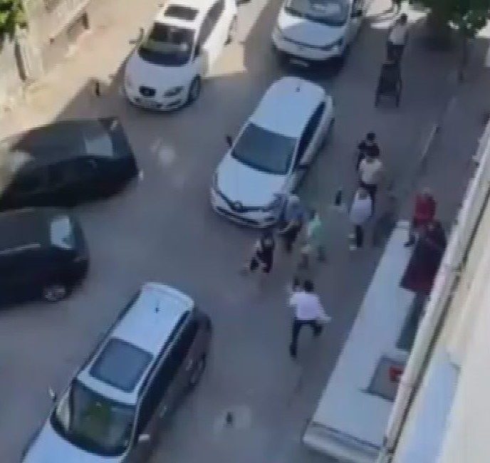 Uğur Samet AVCI/ İSTANBUL, – BAKIRKÖY’de 2 kişi arasında çıkan