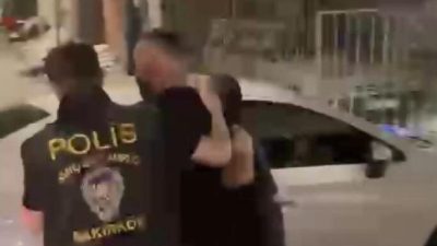 Vehbi DEMİR / İSTANBUL, – BAKIRKÖY’de bir güzellik merkezinde kendilerinden