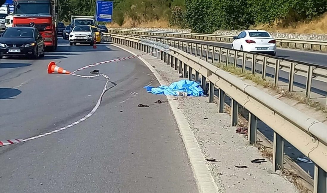 Serkan ÖZCAN/ MANİSA, – MANİSA’nın Yunusemre ilçesinde, hakimiyetini kaybettiği motosikletiyle