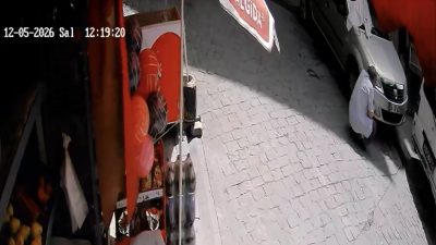 Doğan Can CESUR / İSTANBUL – BEYOĞLU’nda yokuştan kayan kargo