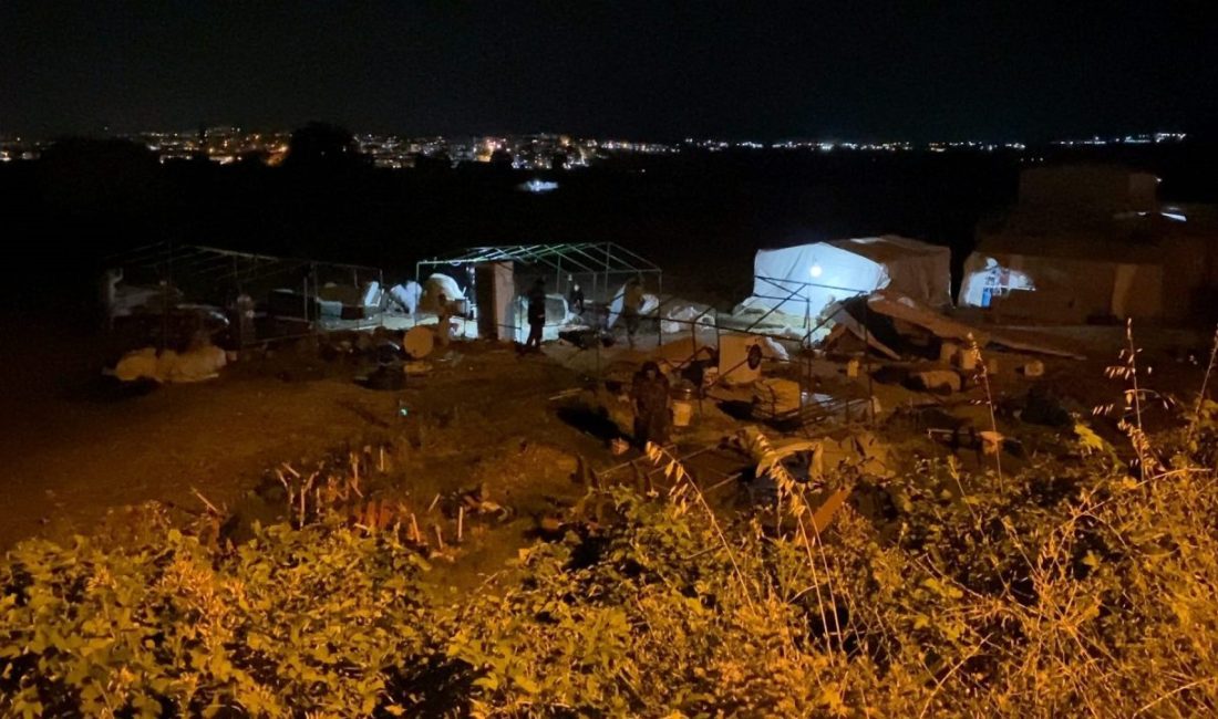 Yavuz YILMAZ/ İNEGÖL(Bursa), – BURSA’nın İnegöl ilçesinde mevsimlik işçilerin kaldığı