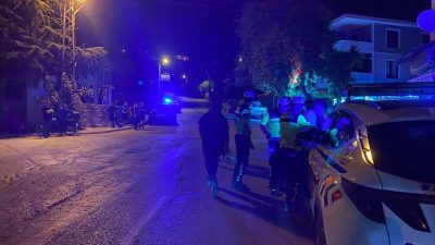 Semih TÜRKER/İZNİK (Bursa), – BURSA’nın İznik ilçesinde çocuk sürücülerin kullandığı