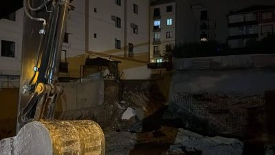 Mehmet Kaan KURT/İSTANBUL, – ÇEKMEKÖY’de temel kazısı yapılan bir inşaatın