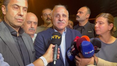 ‘3’Ü İTFAİYE ERİ, 5 KİŞİ DUMANDAN ETKİLENDİ’ Diyarbakır’da bir plazanın