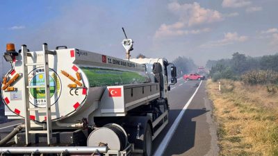 YANGIN KONTROL ALTINDA Edirne’nin Meriç ilçesine bağlı Karayusuflu köyü yakınlarında