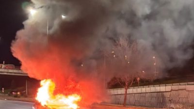 Batuhan KILIÇ/ ESKİŞEHİR, – ESKİŞEHİR- Ankara karayolunda seyir halindeki otomobilde