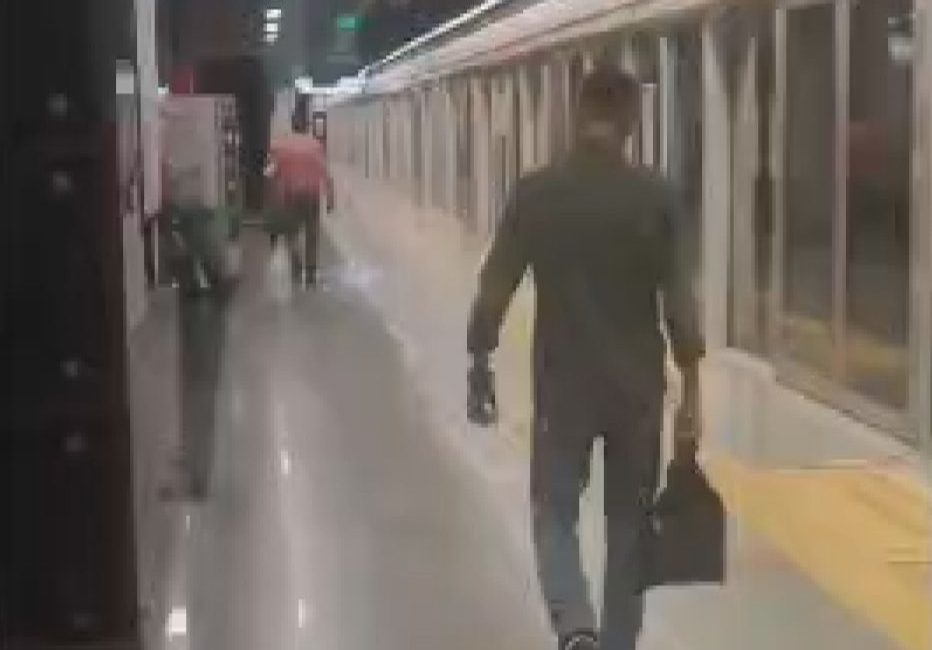 Emin YEŞİL / İSTANBUL, – Gaziosmanpaşa’da, metro durağında yasak olmasına