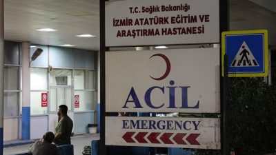 Mustafa İÇ/ KARABAĞLAR(İzmir), – İZMİR’in Karabağlar ilçesinde çıkan kavgada darbedilen