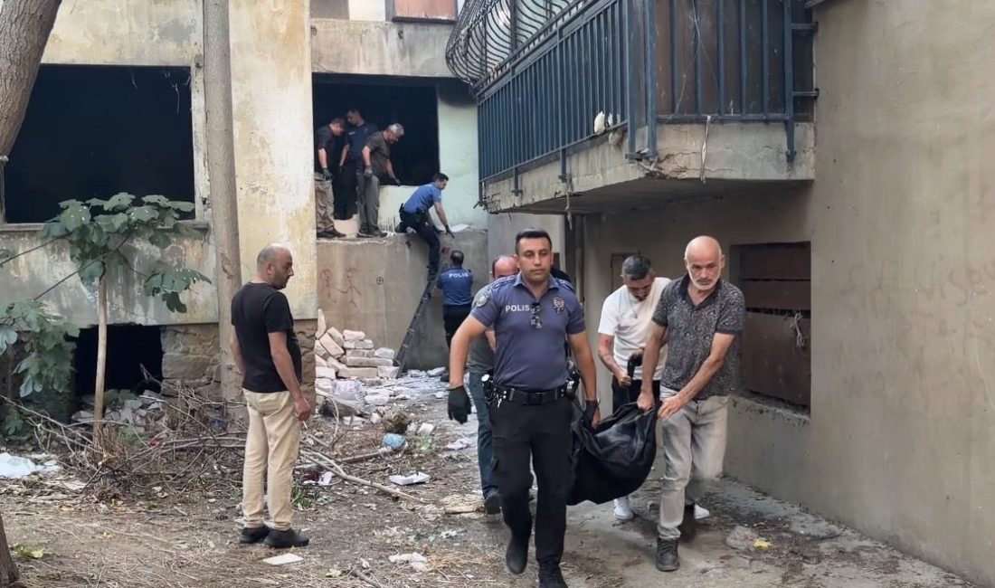 Mert ORDU / İSTANBUL, – KADIKÖY’de metruk bir binada ceset