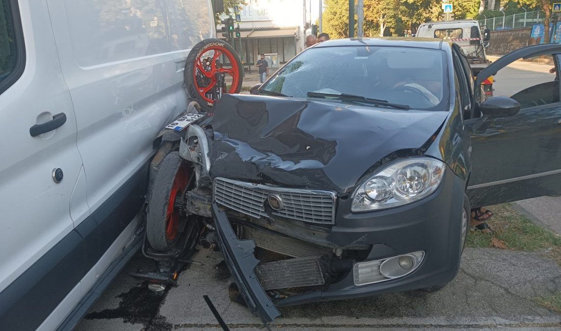 Mehmet İNAN/BURSA, – BURSA’da otomobil çarpıp, sürükleyerek park halindeki kapalı