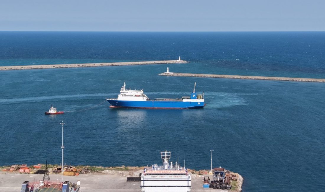 GEMİ SAMSUN LİMANI’NA ÇEKİLDİ Rusya’nın Novorossiysk Limanı açıklarında dron saldırısına
