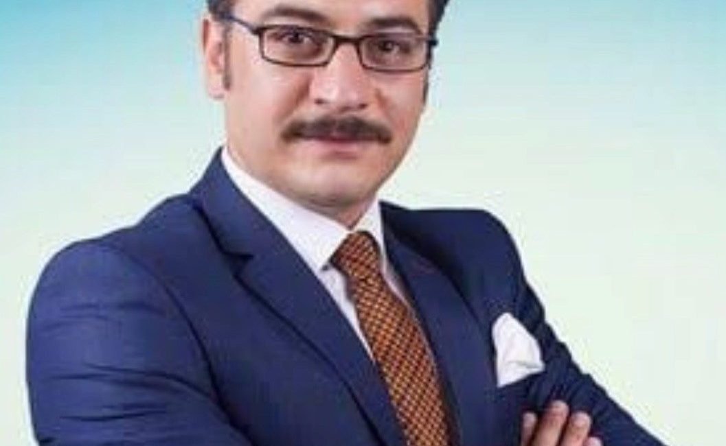 Ali LEYLAK/ŞANLIURFA, – ŞANLIURFA’da devrilen otomobilin sürücüsü gazeteci Ömer Yılan