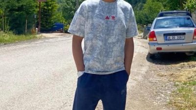 SÜRÜCÜ HAYATINI KAYBETTİ İnegöl ilçesinde şarampole devrilen traktörün sürücüsü Metehan