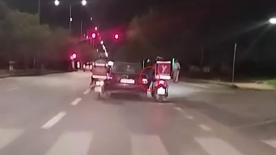Oktay POLAT/ ERZURUM, – ERZURUM’da seyir halindeyken yakıtı biten otomobil