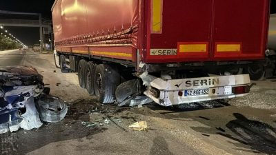 Batuhan KILIÇ/ESKİŞEHİR, -ESKİŞEHİR’de TIR’a çarptıktan sonra hurdaya dönen otomobilin sürücüsü
